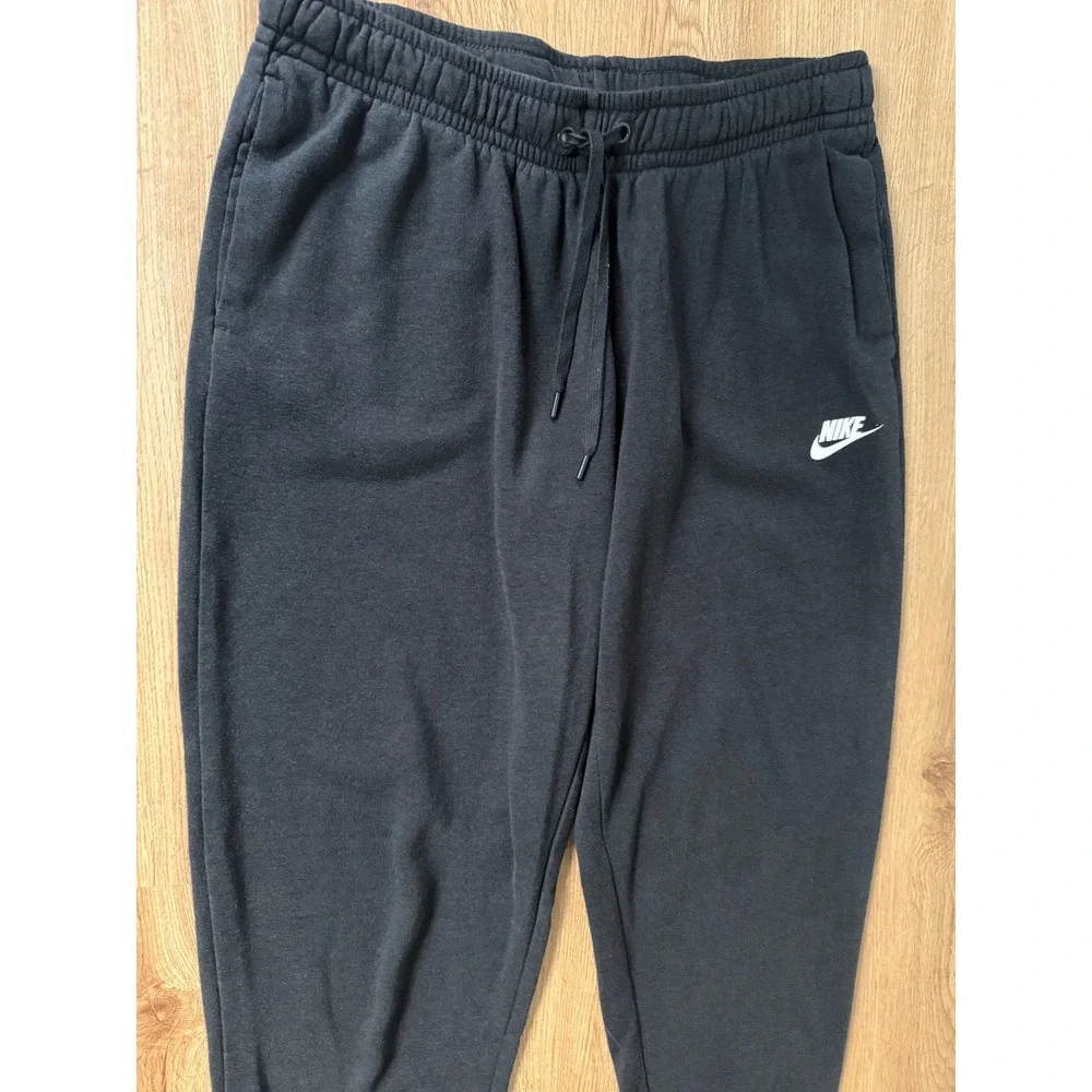 Nike Women's Sportswear Essential Fleece Joggers Black Size Medium
